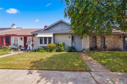 208 Versailles St, Victoria, TX, 77904-2254 | Card Image