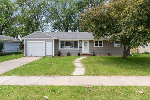 967 Hunt Avenue, NEENAH, WI, 54956 | Card Image