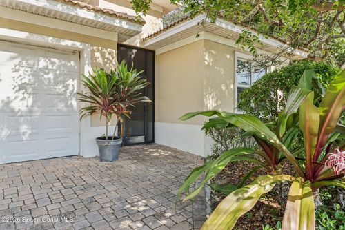 121 Seminole Ln, Cocoa Beach, FL, 32931-3338 | Card Image