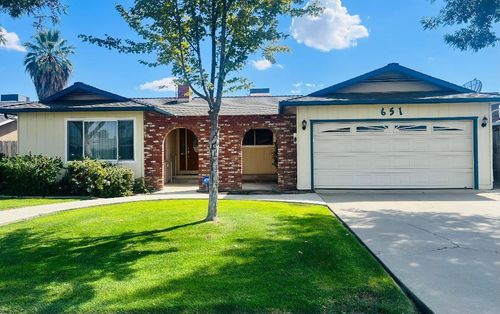 651 Wood Ln, Lemoore, CA, 93245-2456 | Card Image
