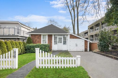 828 Kent St, White Rock, BC, V4B4S8 | Card Image