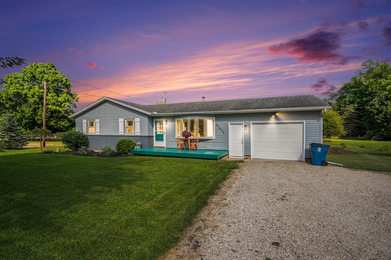 County Road 665 , Paw Paw, MI 49079