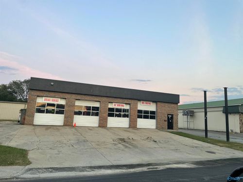 470 George Wallace Dr, Gadsden, AL, 35903-2280 | Card Image