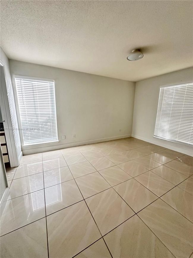 APT-513 - 915 Riverside Dr, Condo with 2 bedrooms, 2 bathrooms and null parking in Coral Springs FL | Image 14