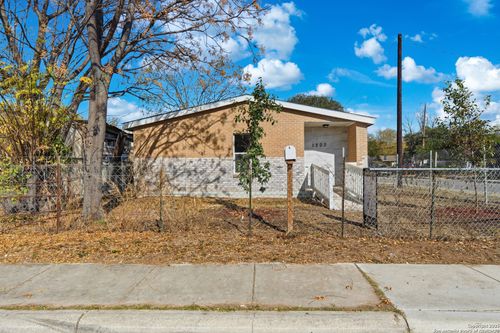1203 Saltillo St, San Antonio, TX, 78207-6657 | Card Image