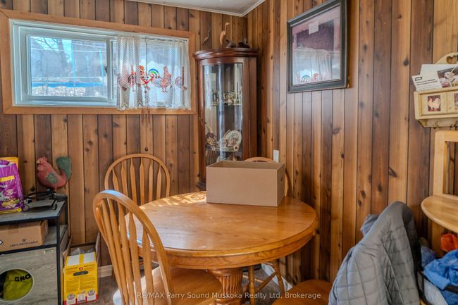 12 Riverdale Rd, House other with 2 bedrooms, 1 bathrooms and 4 parking in Parry Sound ON | Image 12
