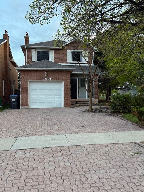 upper-4616 Metcalfe Ave, Mississauga, ON, L5M4L7 | Card Image