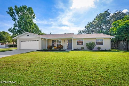 11 Brookwood Dr, Ormond Beach, FL, 32174-9106 | Card Image