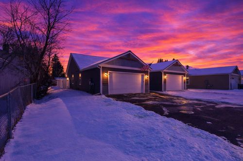 98 Mackin Ct, Kalispell, MT, 59901-6220 | Card Image