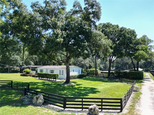 8901 Nw 137th Ave, Morriston, FL, 32668-7424 | Card Image