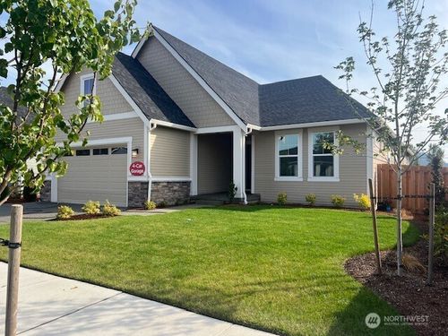 662 Thompson Dr, Enumclaw, WA, 98022-6201 | Card Image