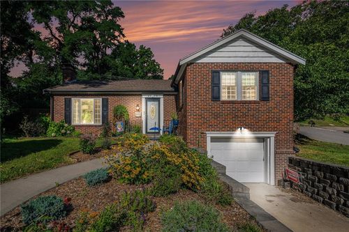 2114 Eugene Field Ave, Saint Joseph, MO, 64505-2228 | Card Image