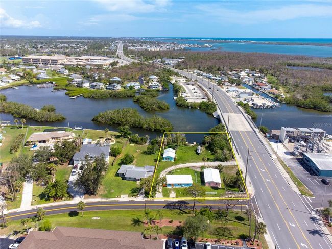 1999 Placida Rd, Home with 5 bedrooms, 3 bathrooms and null parking in Englewood FL | Image 19