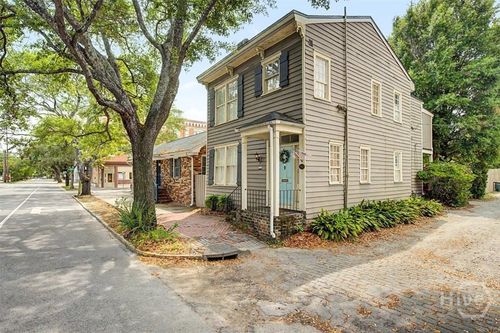 111 E Broad St, savannah, GA, 31401-2941 | Card Image
