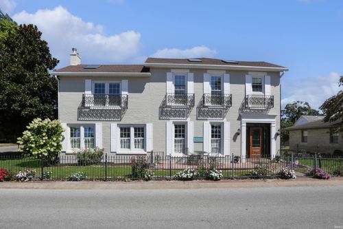 422 W Water St, Newburgh, IN, 47630-1156 | Card Image