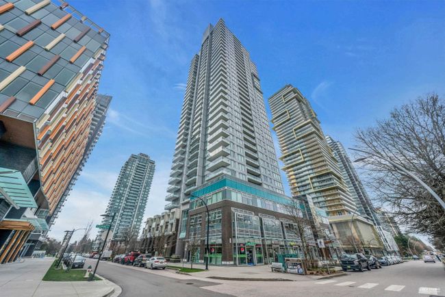 2207 - 6333 Silver Avenue, Condo with 2 bedrooms, 2 bathrooms and 1 parking in Burnaby BC | Image 1