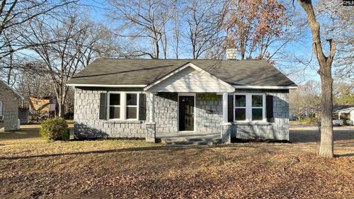 402 W Liberty St, Winnsboro, SC, 29180-1426 | Card Image