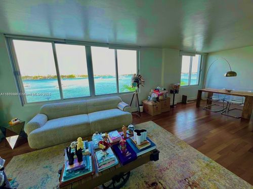 apt-211-1000 West Ave, Miami Beach, FL, 33139-4701 | Card Image