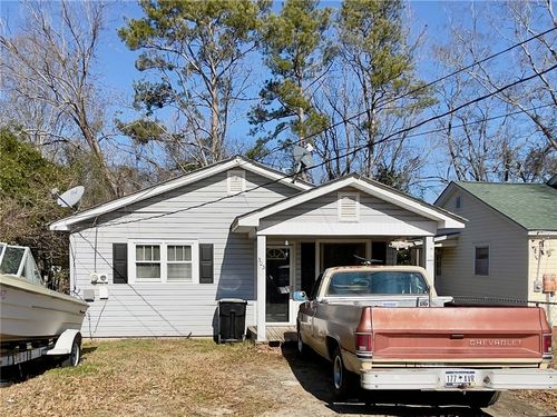303 Cherry St, Belton, SC, 29627-1806 | Card Image