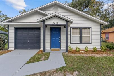 4328 Se 6 Th Avenue, House other with 4 bedrooms, 2 bathrooms and null parking in Gainesville FL | Image 2