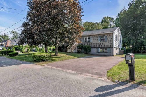 48 Haigh Ave, Salem, NH, 03079-4216 | Card Image