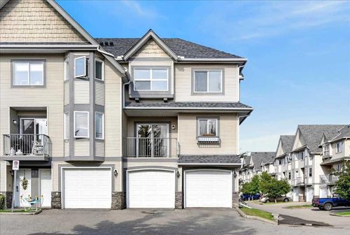 86 Cedarwood Lane Sw, Calgary, AB, T2W6J3 | Card Image