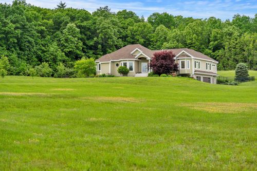 164 Broad Street, Hollis, NH, 03049 | Card Image