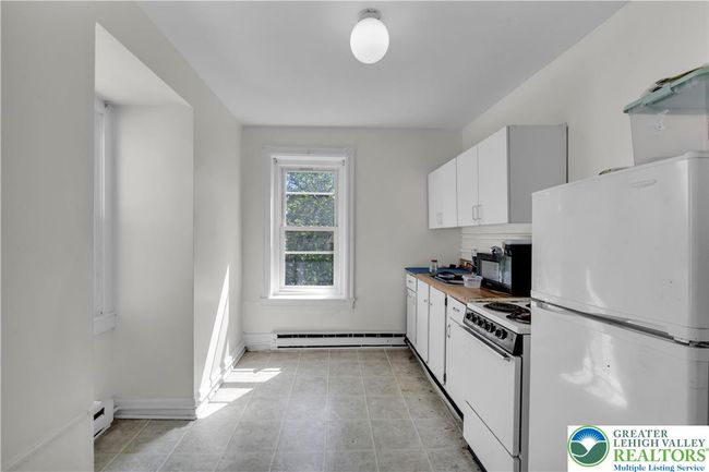 Unit C top floor | Image 14