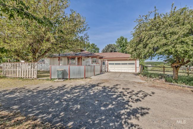 Ranch-style home with attached garage | Image 39