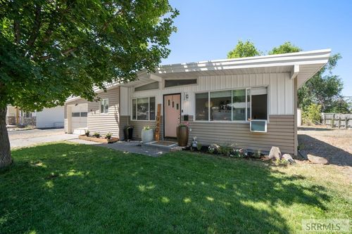 1940 Curlew Dr, Ammon, ID, 83406-6654 | Card Image
