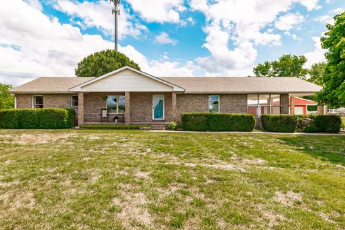 1976 Hartsville Pike, Gallatin, TN, 37066-8307 | Card Image