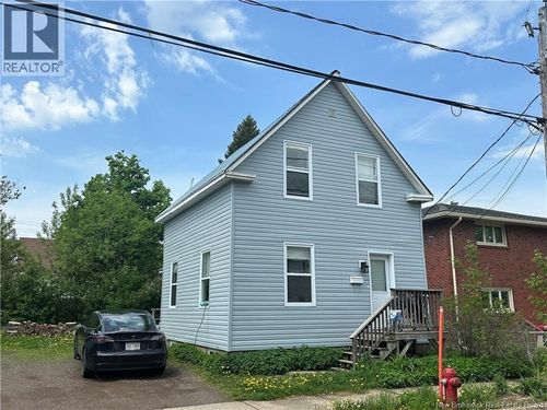 496 Robinson St, Moncton, NB, E1C5E6 | Card Image
