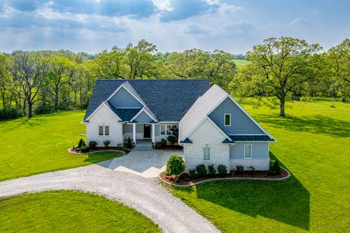 7055 N Meadow Dr, FULTON, MO, 65251-6395 | Card Image