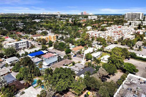 1027-1025 Ne 16th Ter, Fort Lauderdale, FL, 33304-2302 | Card Image