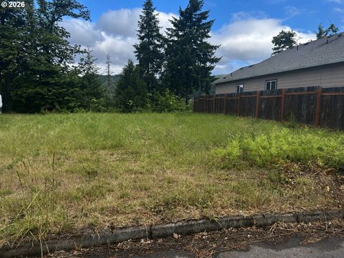 76160 Coho Ln, Oakridge, OR, 97463-9586 | Card Image