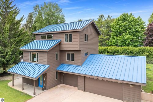 110 Terrace Lane Cmns, Leland, MI, 49654-8700 | Card Image