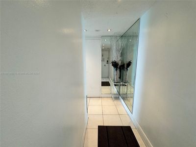 935 - 5445 Collins Ave, Condo with 0 bedrooms, 1 bathrooms and null parking in Miami Beach FL | Image 2