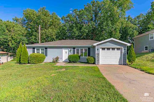 320 Clydesdale Cir, Ogden, KS, 66517-4089 | Card Image