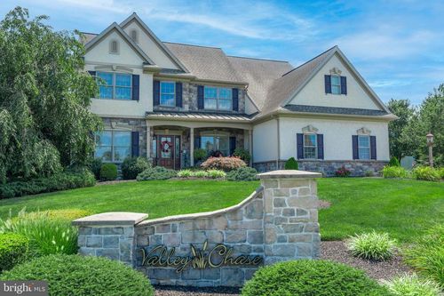 100 Cobblestone Dr, LEBANON, PA, 17042-7976 | Card Image