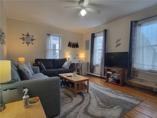 apt-2-11 Hammond St, Newport, RI, 02840-6894 | Card Image