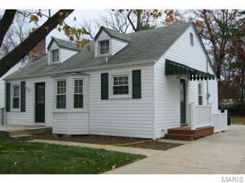 2820 Hilldale Ave, Brentwood, MO, 63144-2616 | Card Image