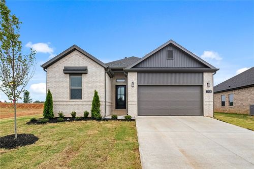 1304 Nw 15th Ave, Gentry, AR, 72734 | Card Image