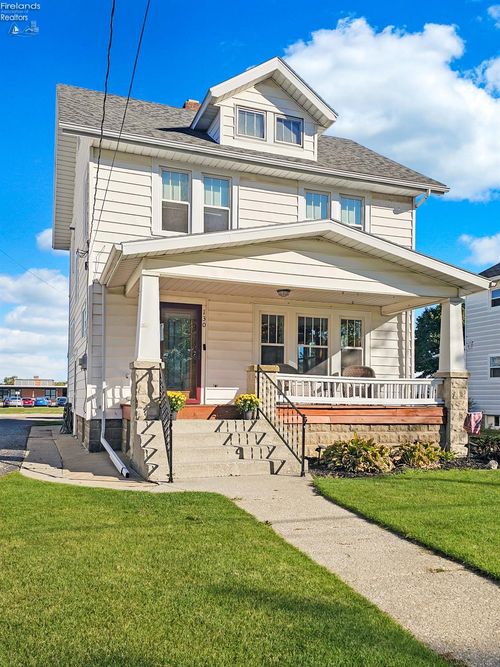 130 Huffman St, Bellevue, OH, 44811-1016 | Card Image