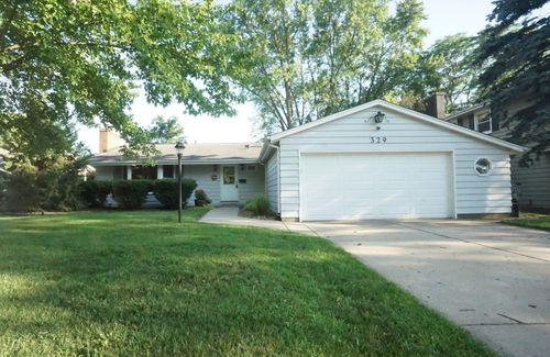 329 W Margaret Ter, Cary, IL, 60013-2159 | Card Image