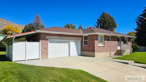 338 Hazel Ave, Arco, ID, 83213-8000 | Card Image