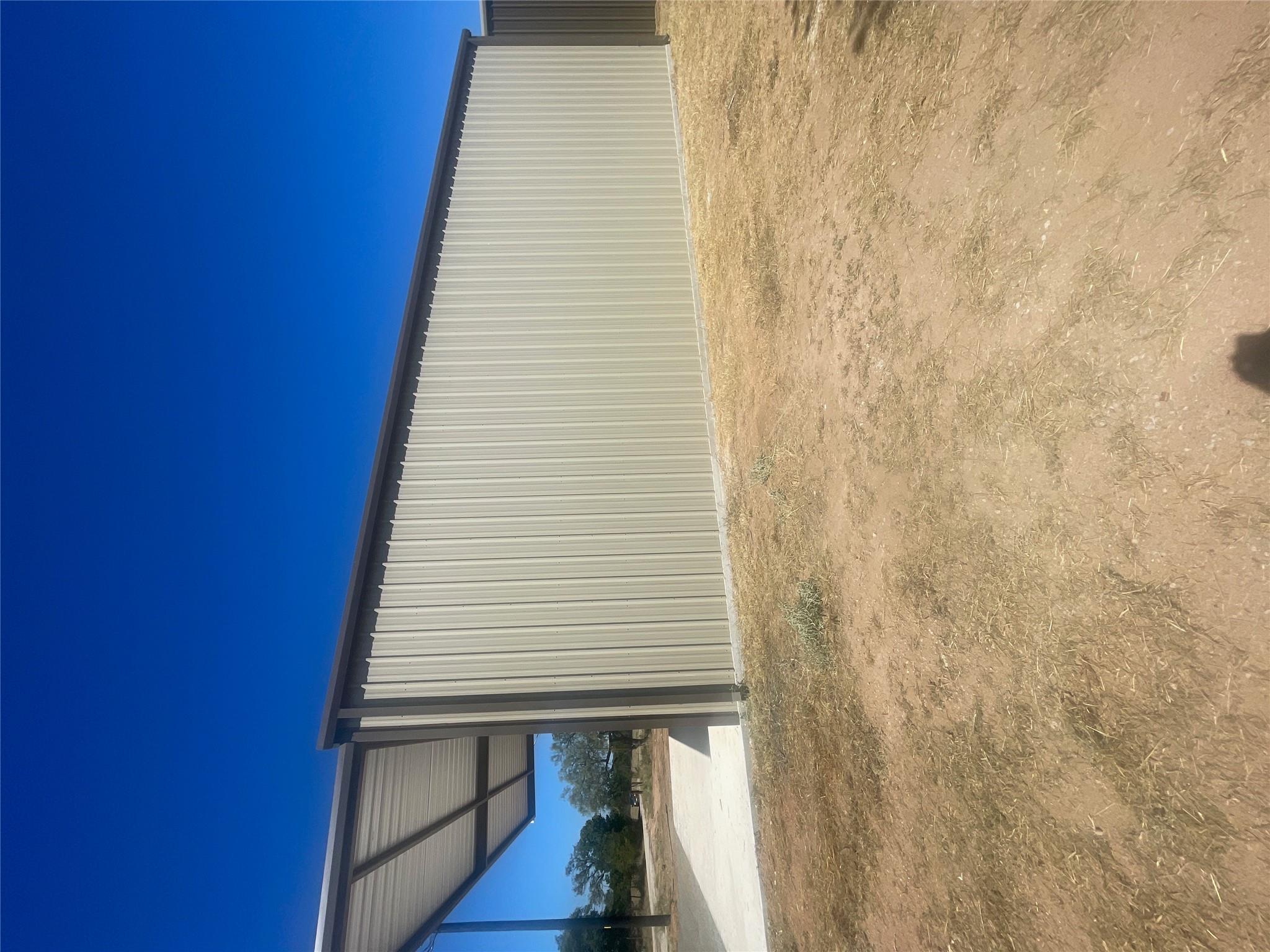 Land in Kingsland 4