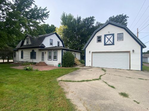 315 E Broadway St, Redwood Falls, MN, 56283-2135 | Card Image