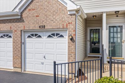 438 Arboretum Drive, Townhouse with 2 bedrooms, 2 bathrooms and 1 parking in Lombard IL | Image 3