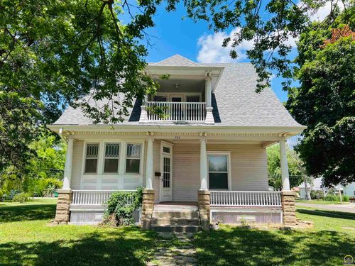 703 Pioneer St, Seneca, KS, 66538-1673 | Card Image