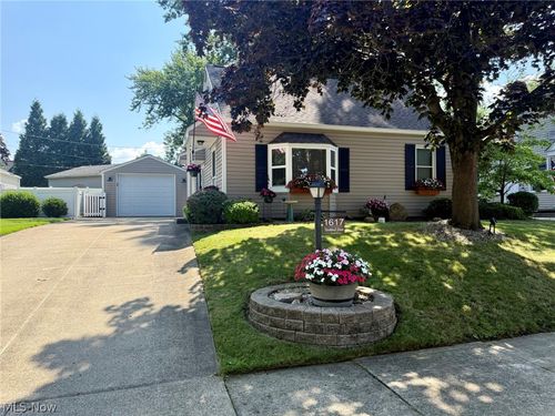 1617 Rockford St, Akron, OH, 44301-2510 | Card Image